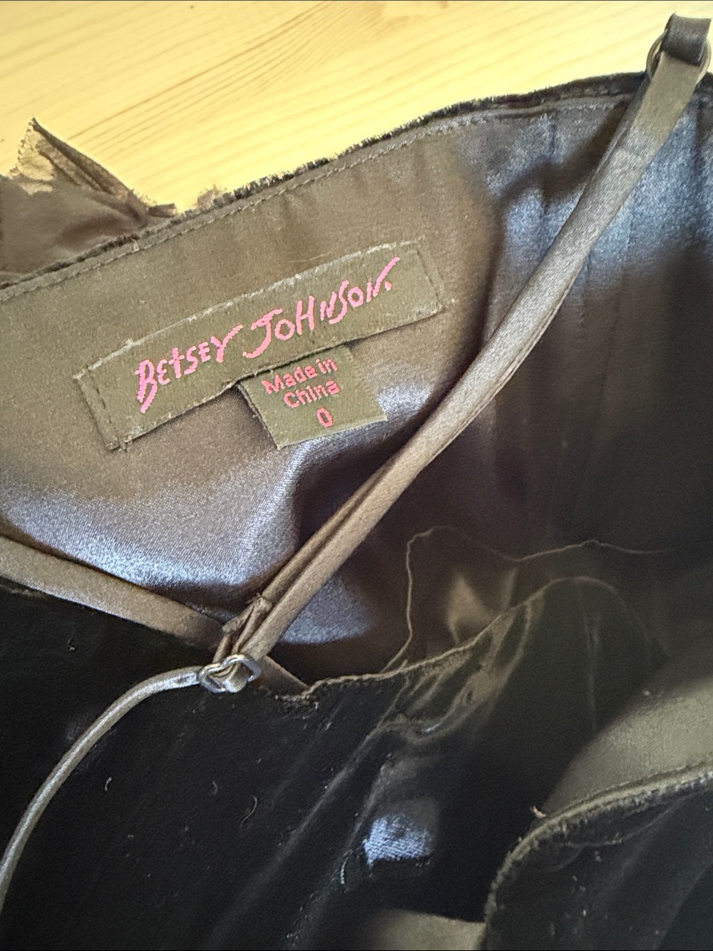 Bundle of vintage Betsy JOHNSON dresses - Picture 8 of 8